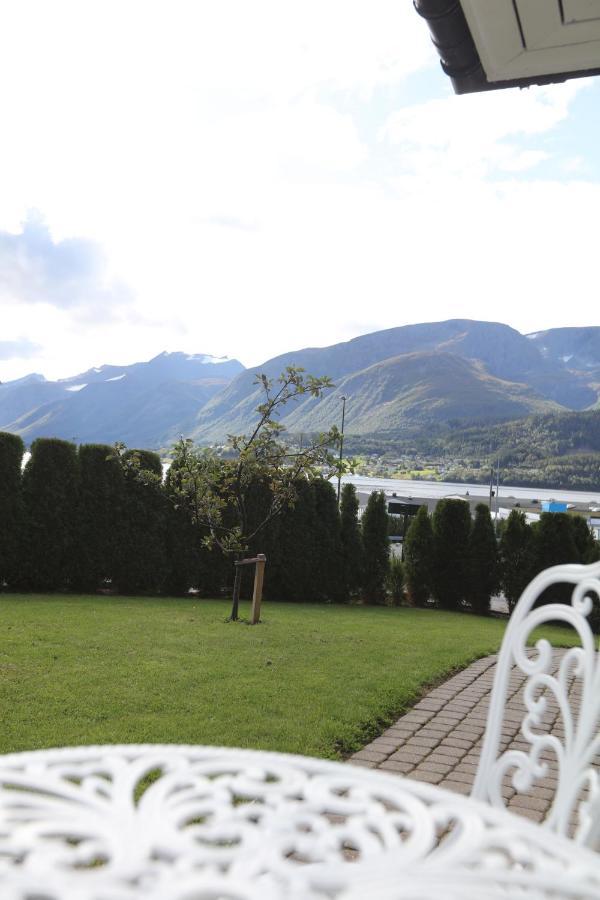 Aursnes Hotell Sykkylven Extérieur photo